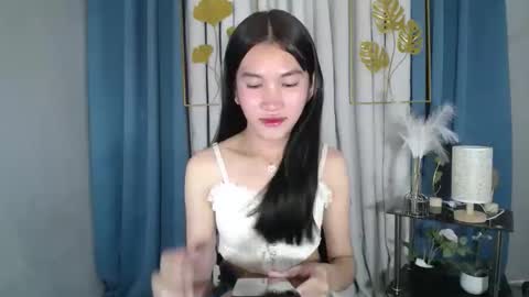 BELLA online show from May 19, 1:56 am
