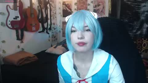 Snapshot of lovely_cass chatting on June 29, 5:25 am Cassie online show from June 29, 5:25 am
