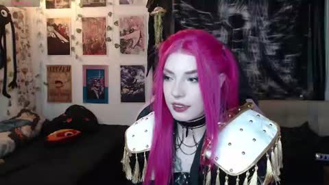Snapshot of lovely_cass chatting on July 9, 6:17 am Cassie online show from July 9, 6:17 am
