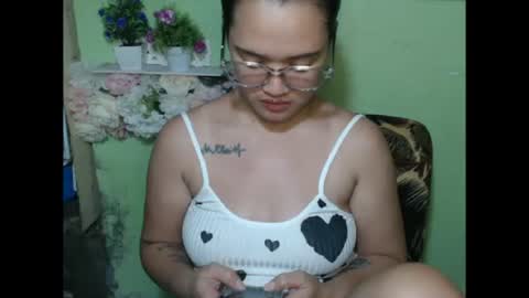 Snapshot of lovely_chicky06 chatting on July 21, 4:15 am hearty2 Hey guys Im Jess online show from July 21, 4:15 am