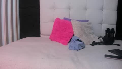 Chloe online show from November 14, 1:21 pm