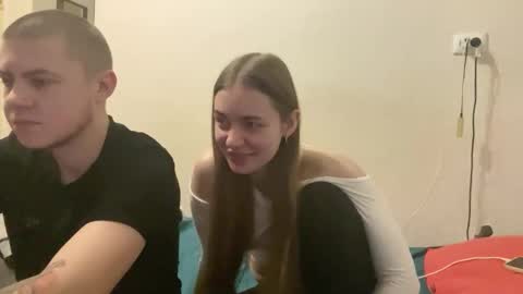 lovely_couple00 online show from February 22, 8:07 pm