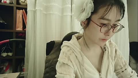 Snapshot of lovely_dana chatting on February 11, 5:50 pm DANA KIM online show from February 11, 5:50 pm