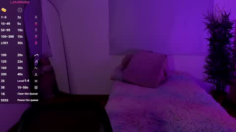 Emma online show from June 12, 1:32 pm