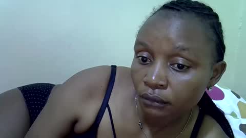 Snapshot of lovely_gee chatting on April 18, 1:53 am sexylover online show from April 18, 1:53 am