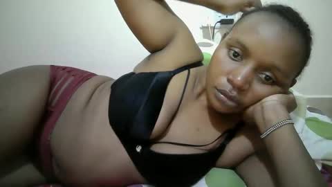 Snapshot of lovely_gee chatting on May 11, 4:04 pm sexylover online show from May 11, 4:04 pm