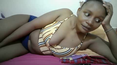 Snapshot of lovely_gee chatting on May 16, 11:31 am sexylover online show from May 16, 11:31 am