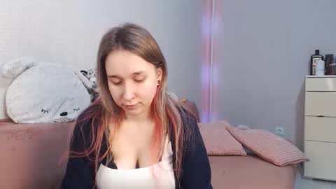 Lovely Hayley online show from February 10, 9:19 pm