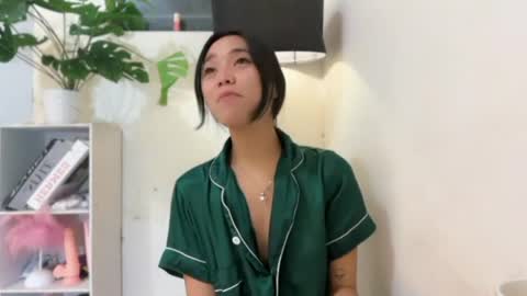 lovely_leah23 online show from June 11, 12:54 am