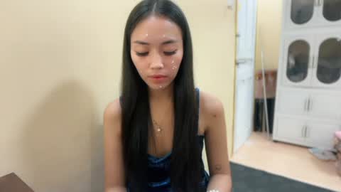 lovely_leah23 online show from July 11, 10:11 pm