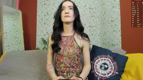 Snapshot of lovely_lo chatting on June 4, 1:28 pm lovely_lo online show from June 4, 1:28 pm