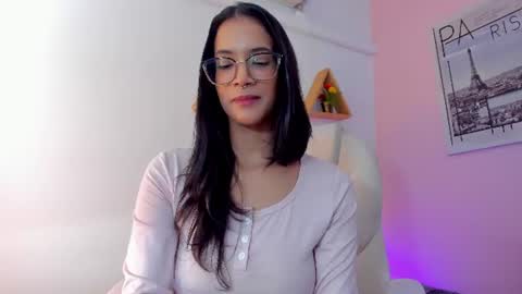 Snapshot of lovely_oliviaa chatting on August 5, 5:05 pm Olivia online show from August 5, 5:05 pm