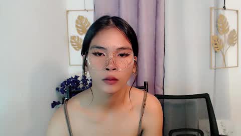 KATE online show from April 28, 3:50 pm
