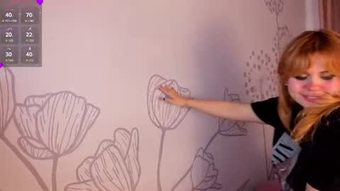 Snapshot of lovely_paris_01 chatting on July 7, 6:47 am Paris Rose online show from July 7, 6:47 am