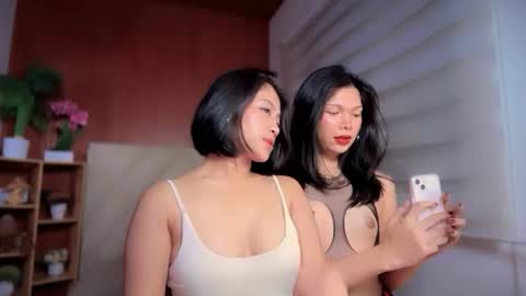 Snapshot of lovely_pearlx chatting on June 6, 5:50 pm online show from June 6, 5:50 pm