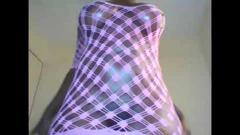 Snapshot of lovely_princes1 chatting on February 6, 1:27 am I am witty online show from February 6, 1:27 am