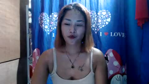 Snapshot of lovely_singlemom chatting on August 1, 11:25 pm ask me dear online show from August 1, 11:25 pm