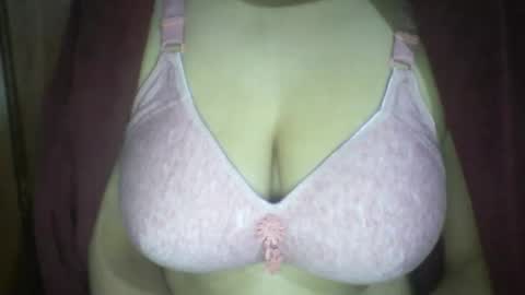 Snapshot of lovely_sweet_girl chatting on December 30, 10:45 pm katrina follow me guys online show from December 30, 10:45 pm