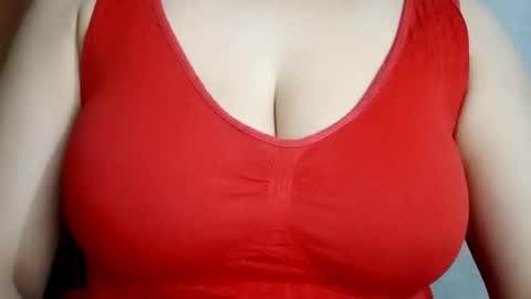 Snapshot of lovely_sweet_girl chatting on February 15, 3:20 am katrina follow me guys online show from February 15, 3:20 am