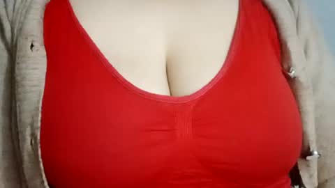 Snapshot of lovely_sweet_girl chatting on March 5, 12:16 am katrina follow me guys online show from March 5, 12:16 am