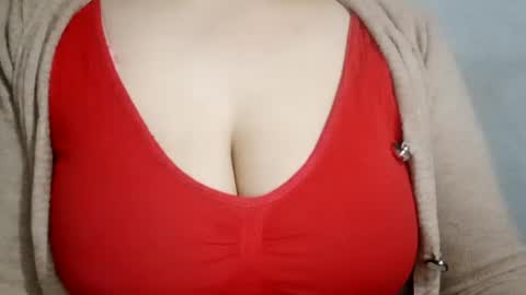 Snapshot of lovely_sweet_girl chatting on March 7, 2:46 am katrina follow me guys online show from March 7, 2:46 am