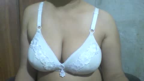 Snapshot of lovely_sweet_girl chatting on October 25, 8:03 pm katrina follow me guys online show from October 25, 8:03 pm