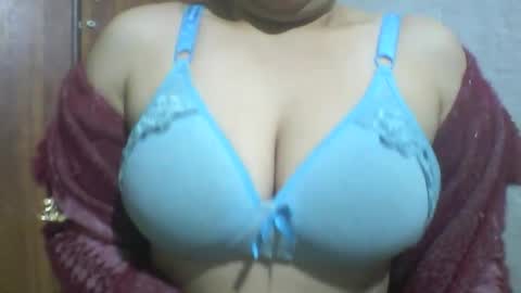 Snapshot of lovely_sweet_girl chatting on February 2, 4:11 am katrina follow me guys online show from February 2, 4:11 am