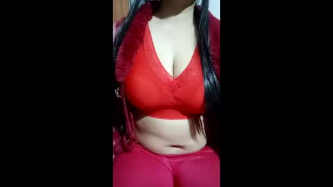 Snapshot of lovely_sweet_girl chatting on February 11, 9:31 pm katrina follow me guys online show from February 11, 9:31 pm