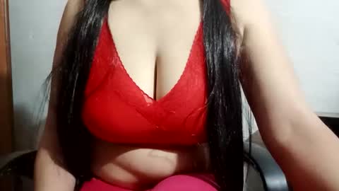Snapshot of lovely_sweet_girl chatting on March 19, 4:38 am katrina follow me guys online show from March 19, 4:38 am