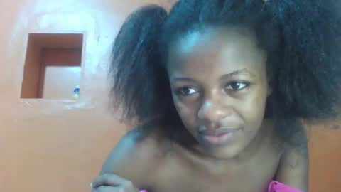 Lovely yvonne online show from October 29, 1:57 pm