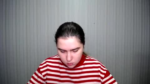lovelyangel_xx online show from December 2, 8:09 am