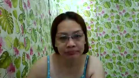 Snapshot of lovelyasiancutie chatting on June 15, 7:38 pm lovelyasiancutie online show from June 15, 7:38 pm