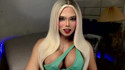 Snapshot of lovelycarel_777 chatting on November 17, 3:51 pm LOVELY CAREL 777 online show from November 17, 3:51 pm