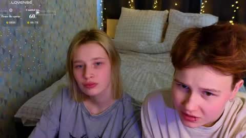 your sweet girls online show from April 25, 11:02 am