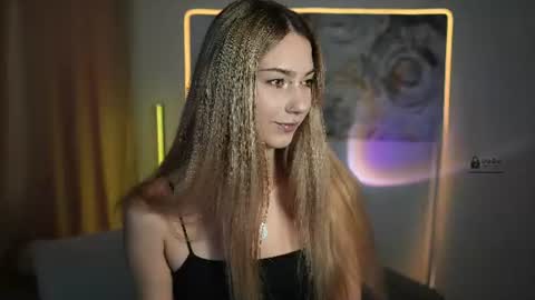 Snapshot of lovelygracee chatting on July 19, 3:49 pm lovelygracee online show from July 19, 3:49 pm
