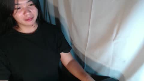 Snapshot of lovelykadita chatting on December 3, 8:18 pm Kadita3 online show from December 3, 8:18 pm