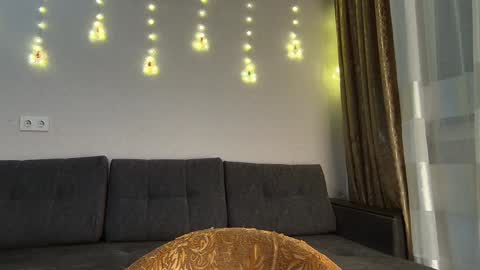 Kate only online show from January 11, 2:15 pm