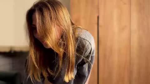 Kate only online show from April 29, 6:36 pm