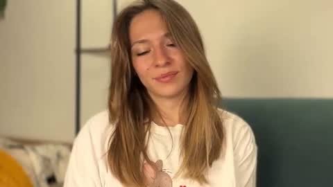 Kate only online show from July 8, 2:32 pm