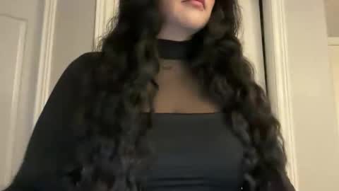 Snapshot of lovelykatiebabe chatting on December 17, 2:01 pm lovelykatiebabe online show from December 17, 2:01 pm