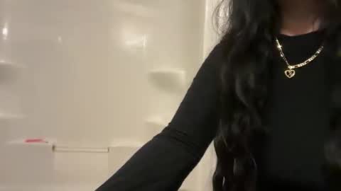 lovelykatiebabe online show from March 1, 12:45 am