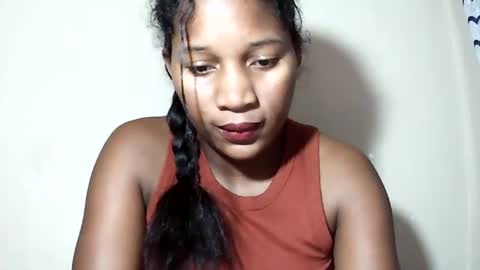 lovelylarra online show from June 12, 9:46 pm
