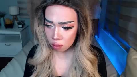 Snapshot of lovelymarie69 chatting on November 25, 6:41 pm Rebeca online show from November 25, 6:41 pm