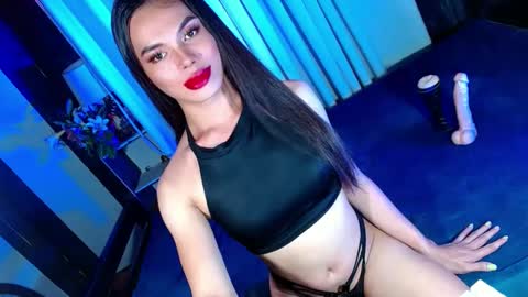 Snapshot of lovelymiss_shyna11 chatting on February 9, 5:22 pm lovelymiss_shyna11 online show from February 9, 5:22 pm