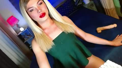 Snapshot of lovelymiss_shyna11 chatting on September 13, 1:49 am lovelymiss_shyna11 online show from September 13, 1:49 am