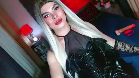 Snapshot of lovelymiss_shyna11 chatting on October 16, 7:53 am lovelymiss_shyna11 online show from October 16, 7:53 am