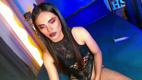 Snapshot of lovelymiss_shyna11 chatting on June 22, 3:25 am lovelymiss_shyna11 online show from June 22, 3:25 am