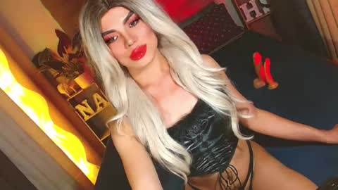 Snapshot of lovelymiss_shyna11 chatting on August 6, 1:07 am lovelymiss_shyna11 online show from August 6, 1:07 am