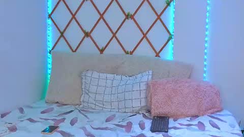 Snapshot of lovelymoon_ chatting on July 7, 11:31 pm lovelymoon_ online show from July 7, 11:31 pm
