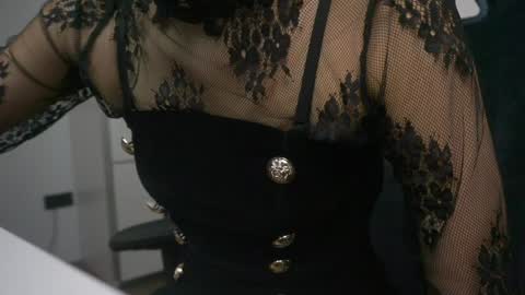 kim online show from January 25, 6:13 pm